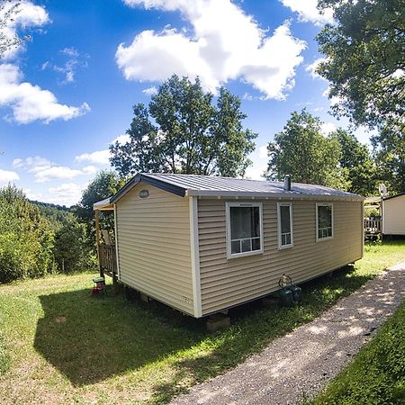 Camping Les Terrasses De Dordogne Rouffignac Saint-Cernin Exterior foto