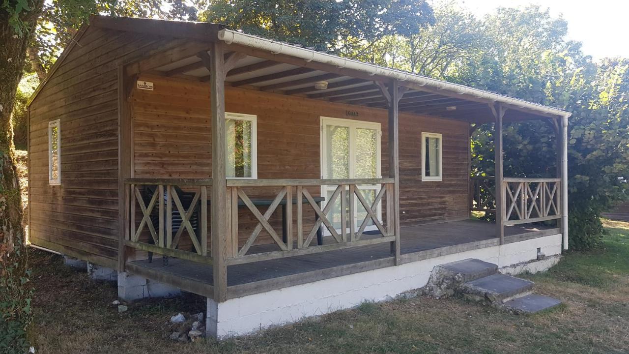 Camping Les Terrasses De Dordogne Rouffignac Saint-Cernin Exterior foto
