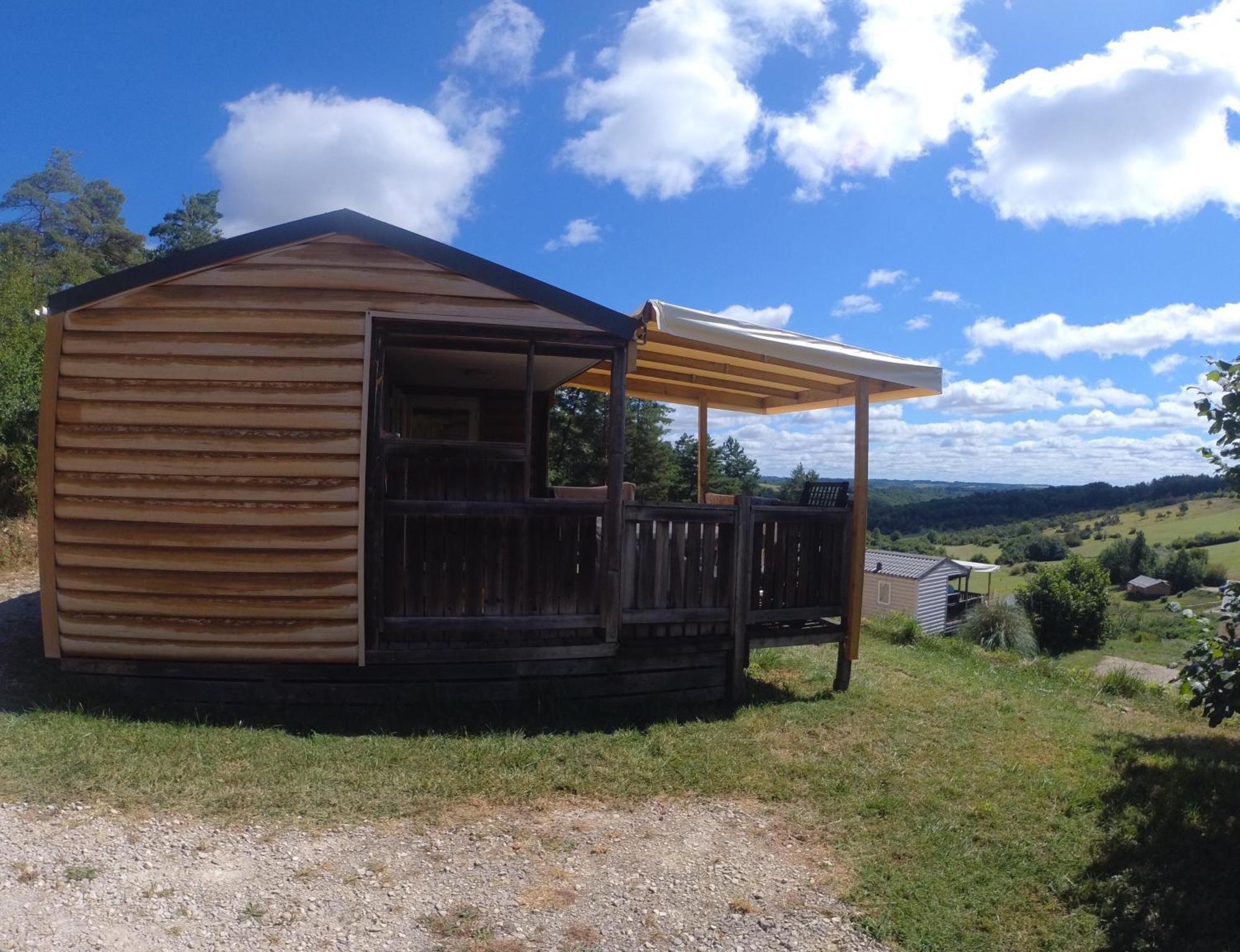 Camping Les Terrasses De Dordogne Rouffignac Saint-Cernin Exterior foto
