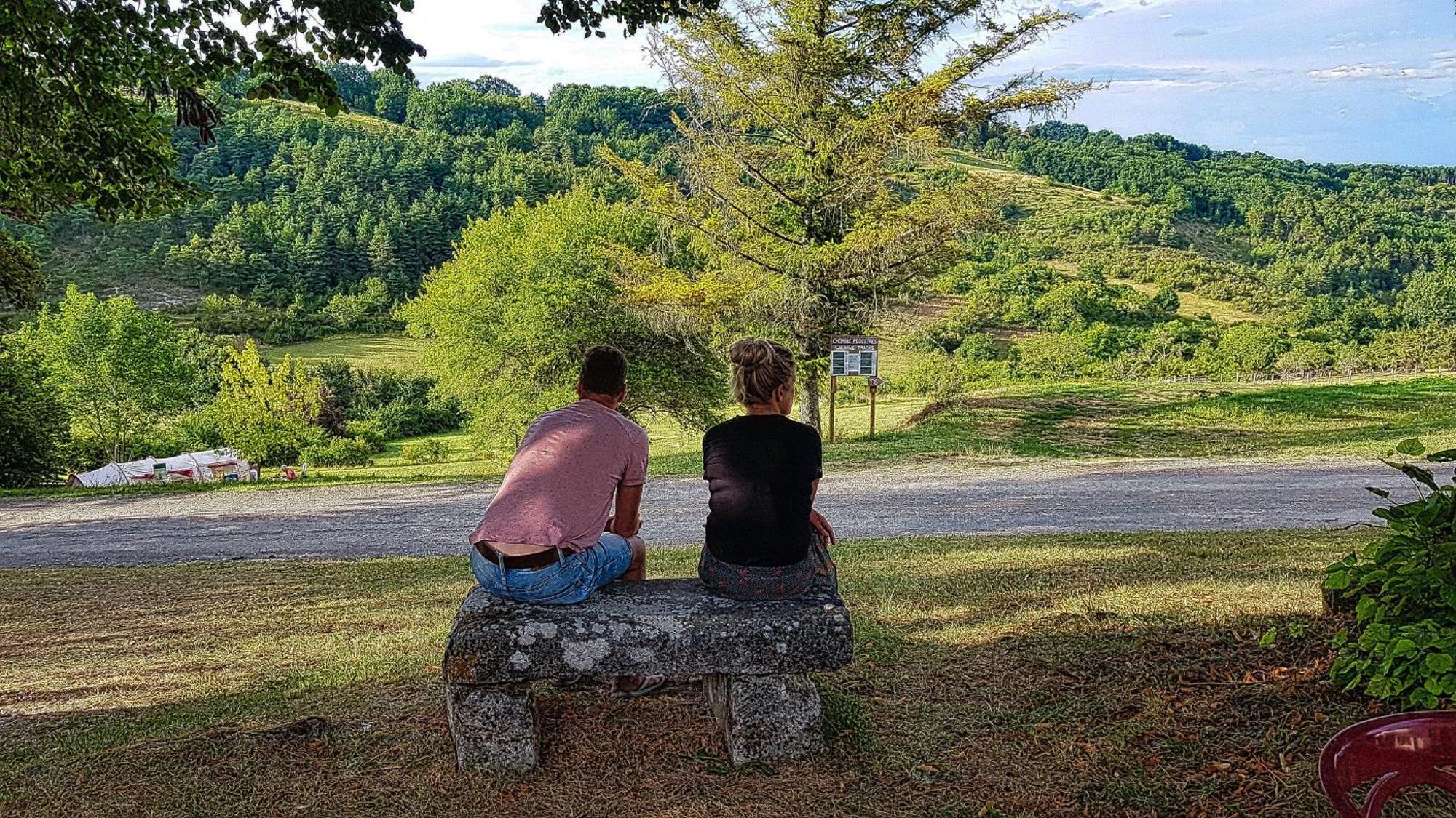 Camping Les Terrasses De Dordogne Rouffignac Saint-Cernin Exterior foto