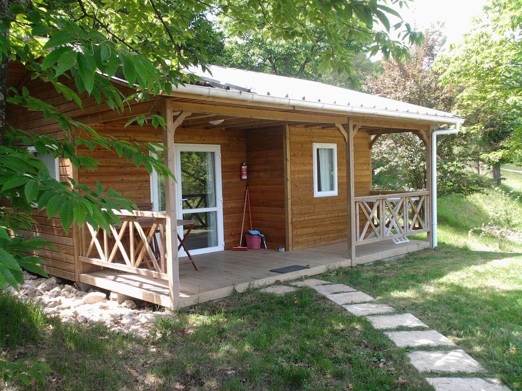 Camping Les Terrasses De Dordogne Rouffignac Saint-Cernin Habitación foto