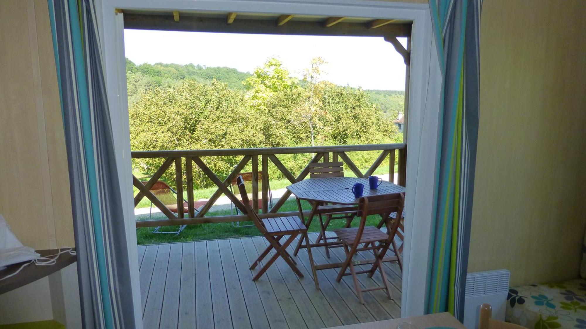 Camping Les Terrasses De Dordogne Rouffignac Saint-Cernin Habitación foto