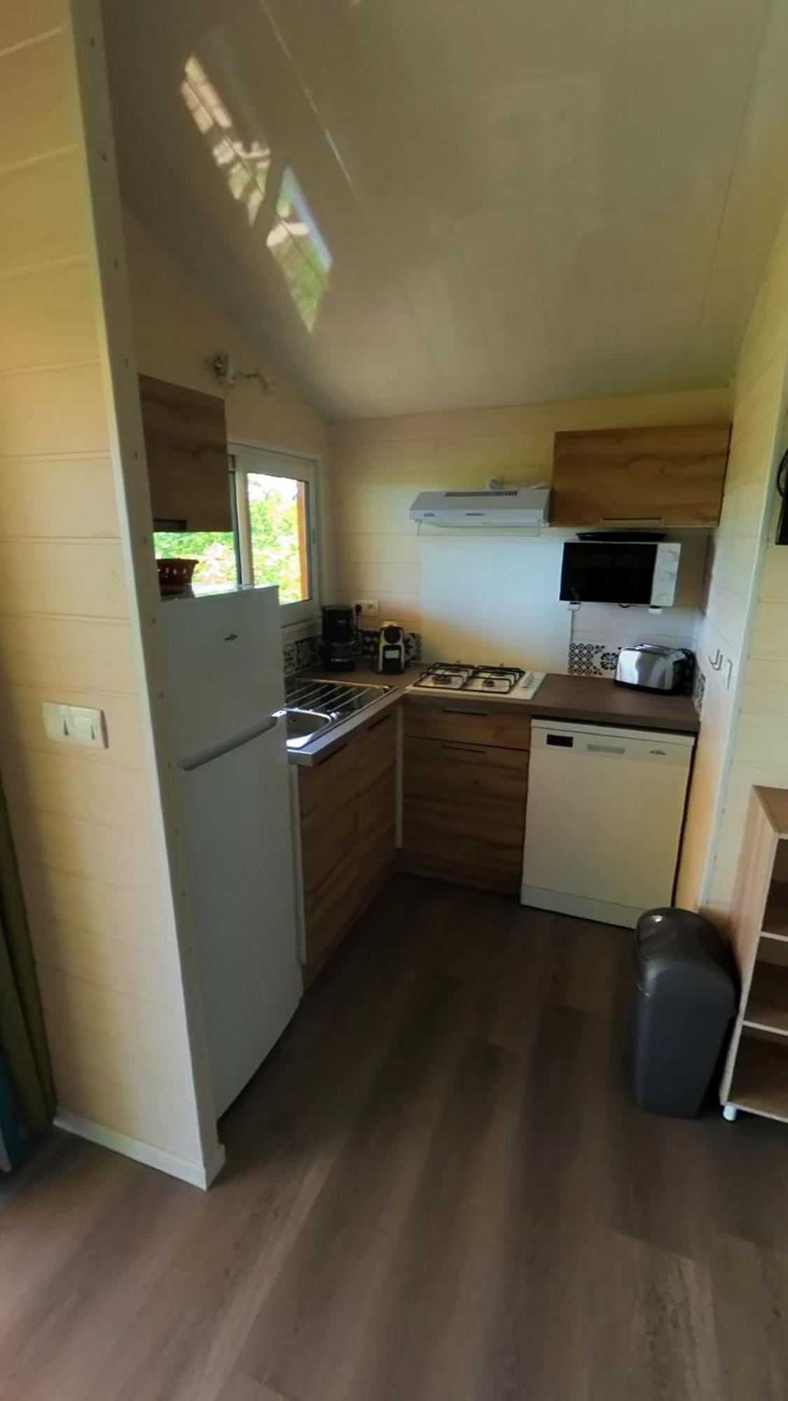 Camping Les Terrasses De Dordogne Rouffignac Saint-Cernin Habitación foto