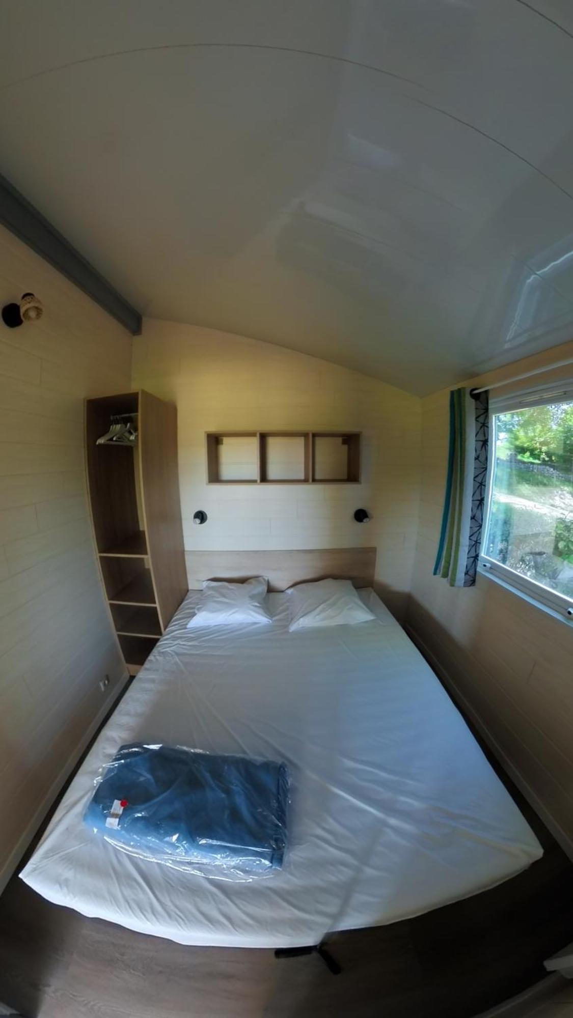 Camping Les Terrasses De Dordogne Rouffignac Saint-Cernin Habitación foto