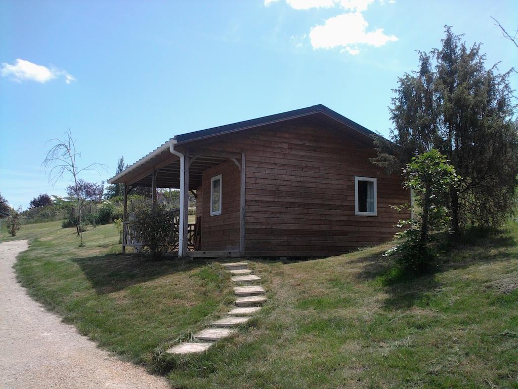 Camping Les Terrasses De Dordogne Rouffignac Saint-Cernin Habitación foto